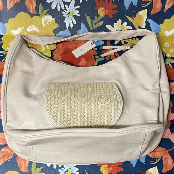 Anthropologie Handbags - Anthropologie Cream Leather Bag with Cream Interior
20in x 14in